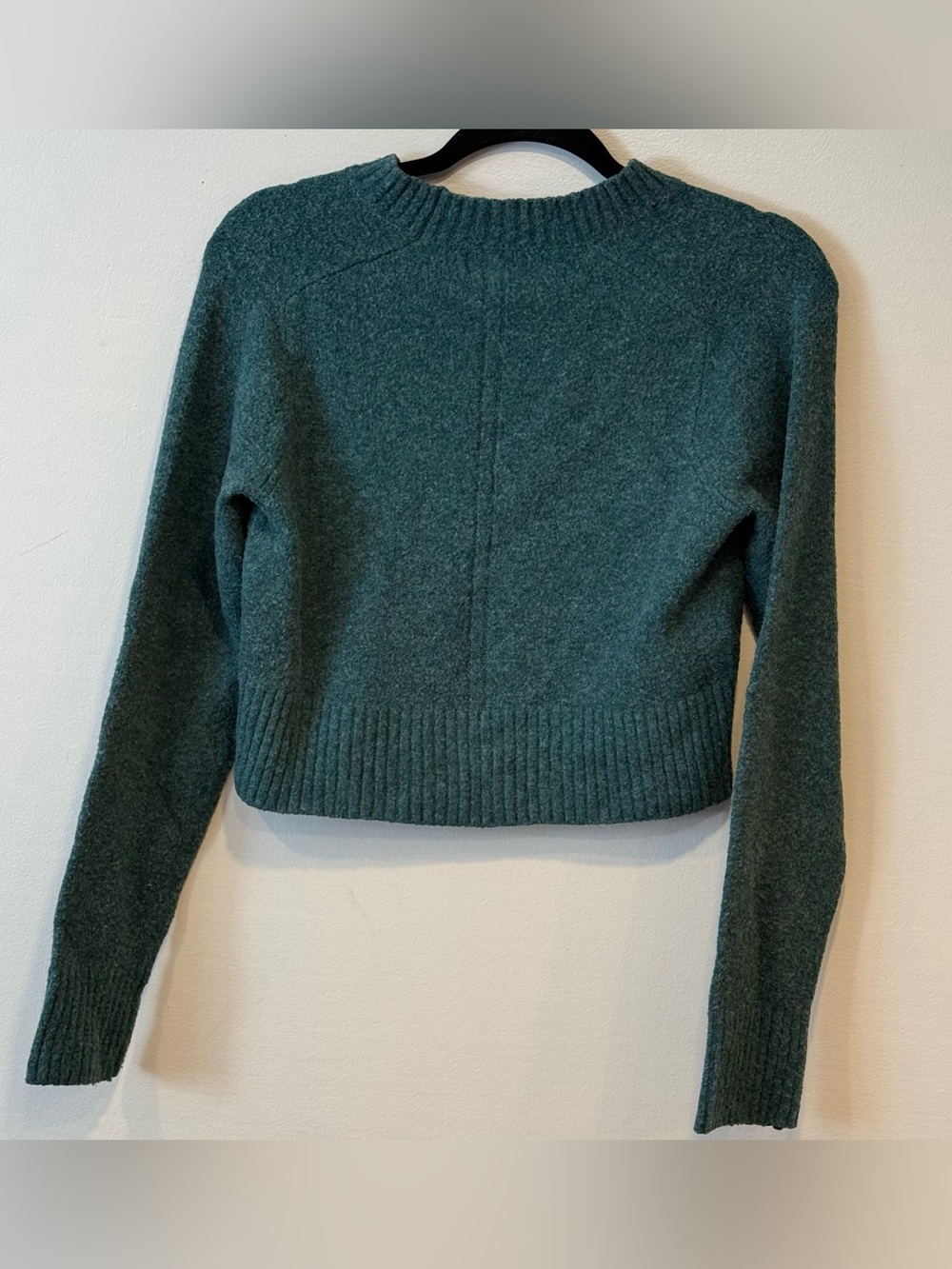 Universal Thread Women's Teal Green Cropped Ribbed Knit Sweater Size S - Picture 2 of 7